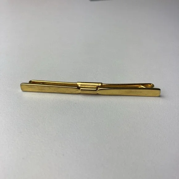 Vintage Collar Bar Clip Style with Gold Finish - Picture 3 of 5